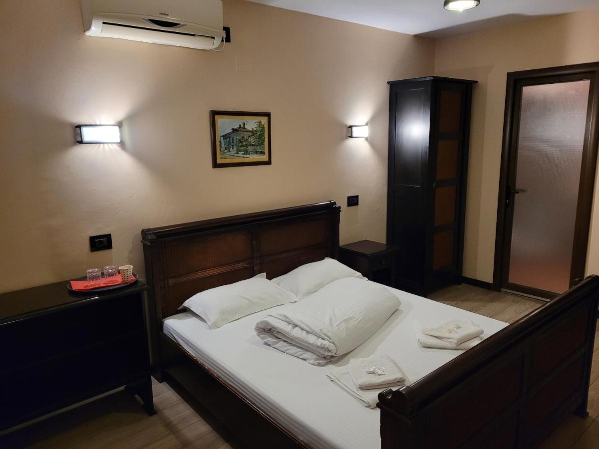 Vila Caviar Hotel Sulina Exterior photo